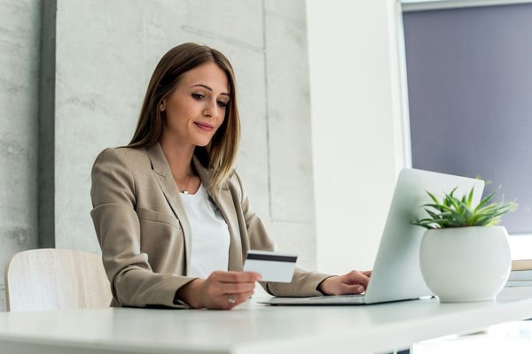 Comparatif banque en ligne : économisez sur vos frais bancaires